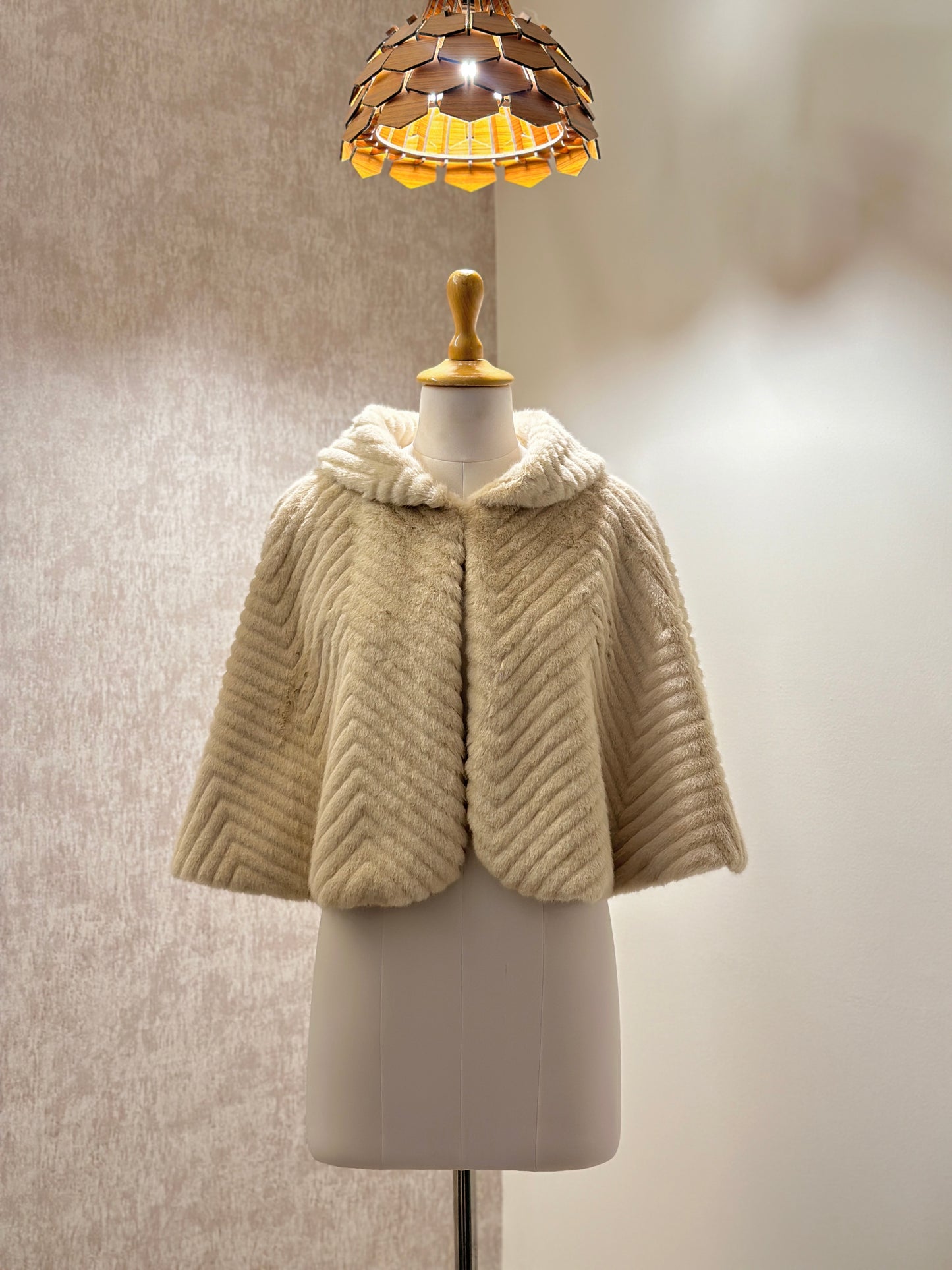 The princess cape: 2 colours